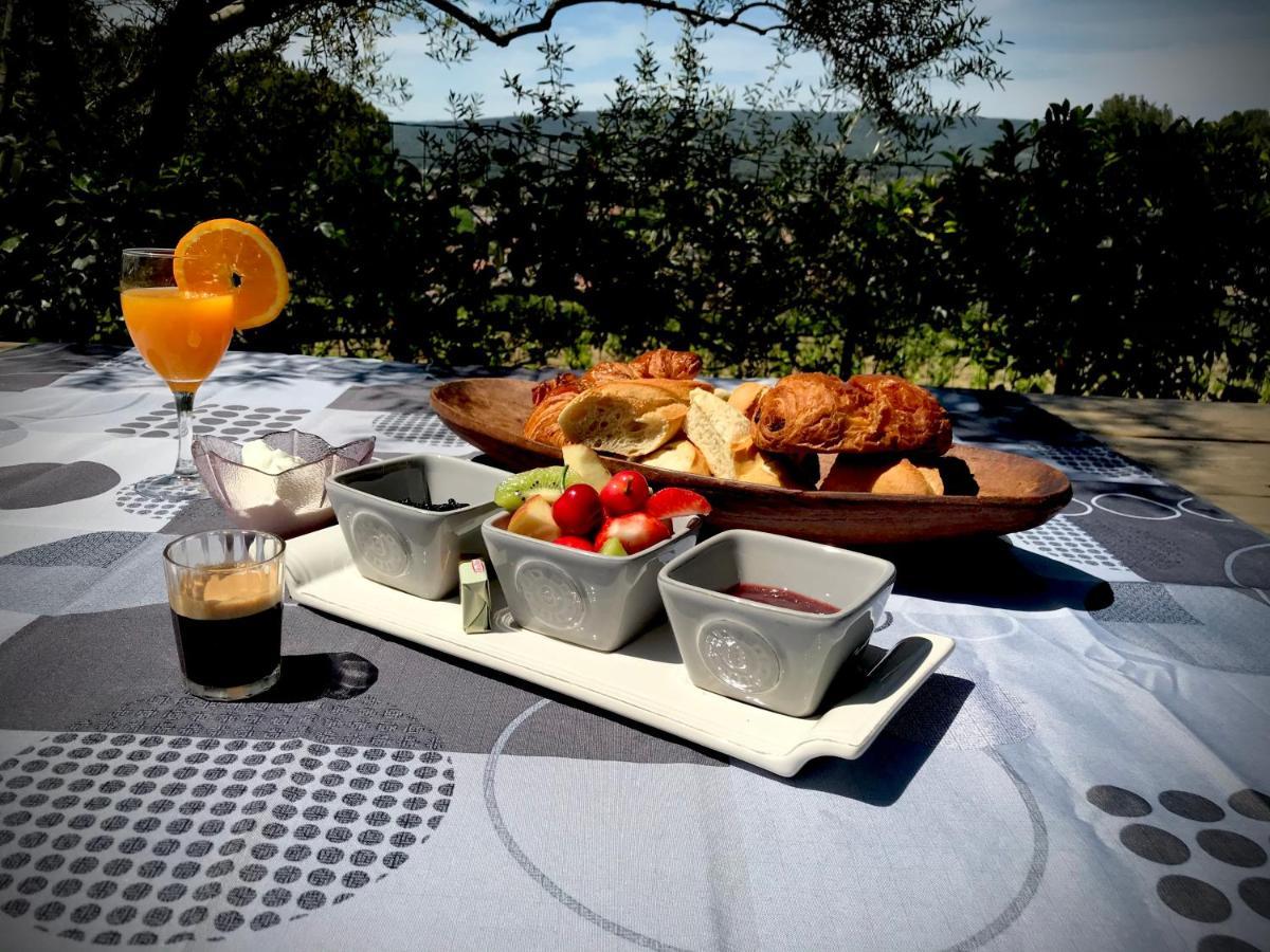 Guesthouse Du Moulin Saint-Cyr-sur-Mer Bagian luar foto